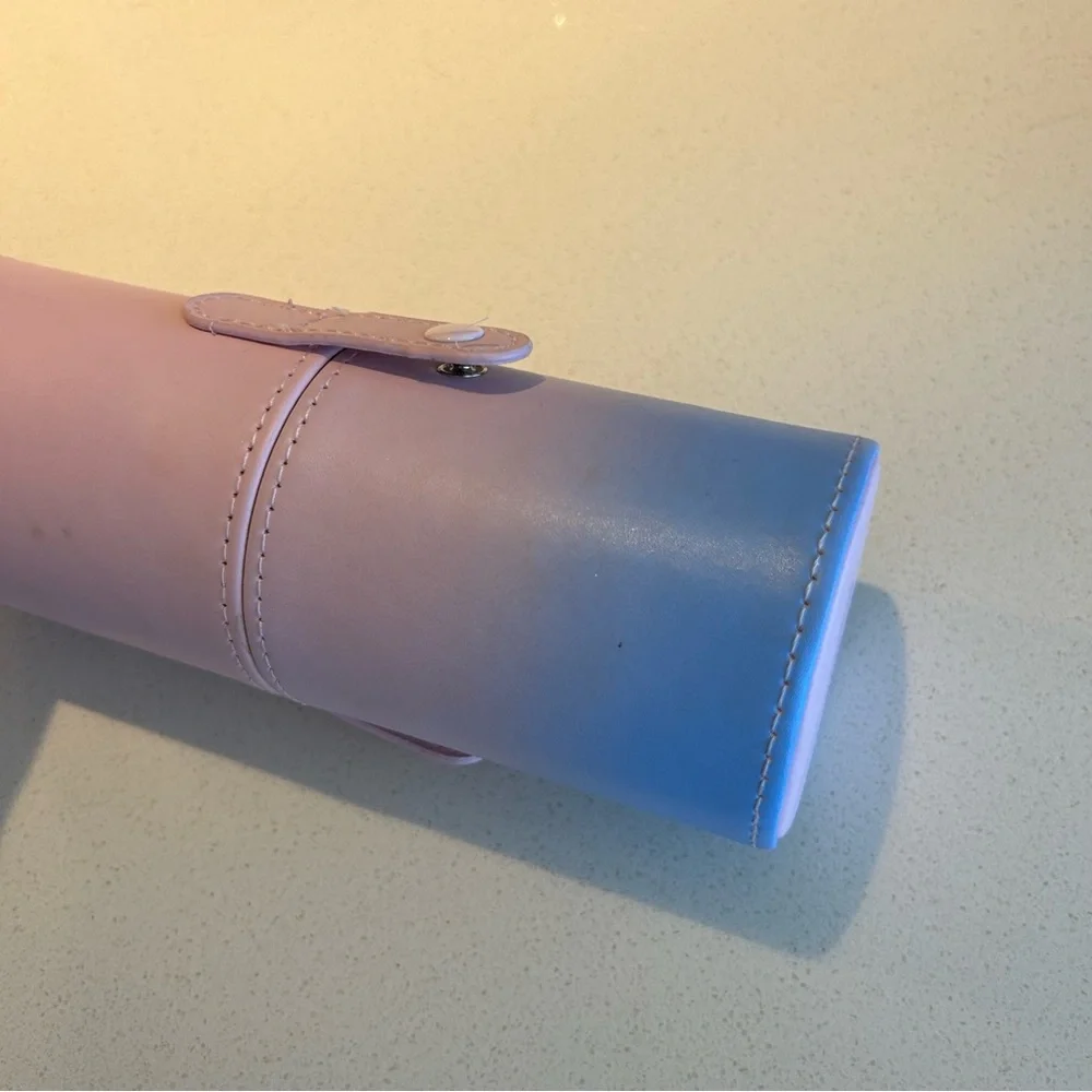Makeup brush Cylinder Travel Holder